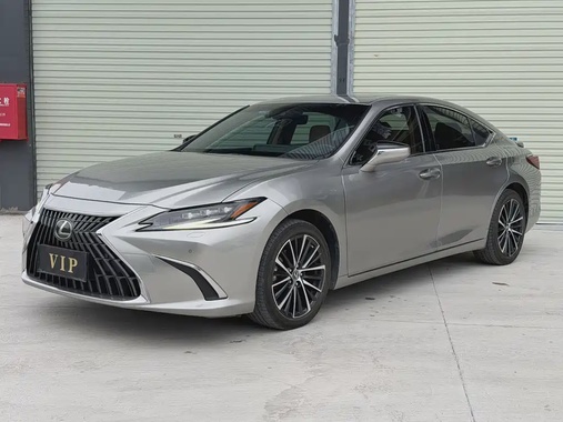 Lexus ES 2023