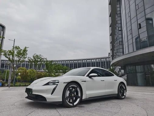 Porsche Taycan 2021
