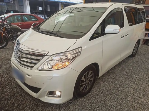 Toyota Alphard 2015