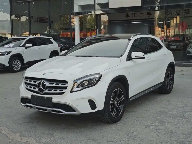 Mercedes-Benz GLA-Class