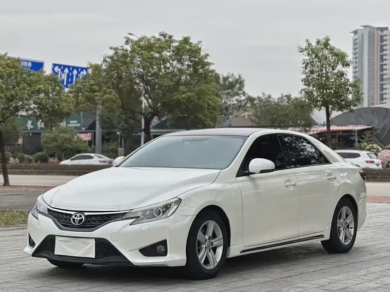 Toyota Reiz