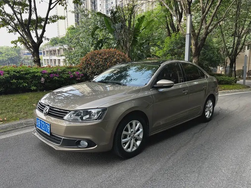 Volkswagen Sagitar 2014