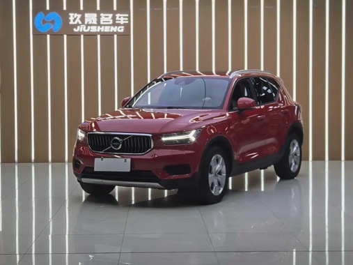 Volvo XC40 2021