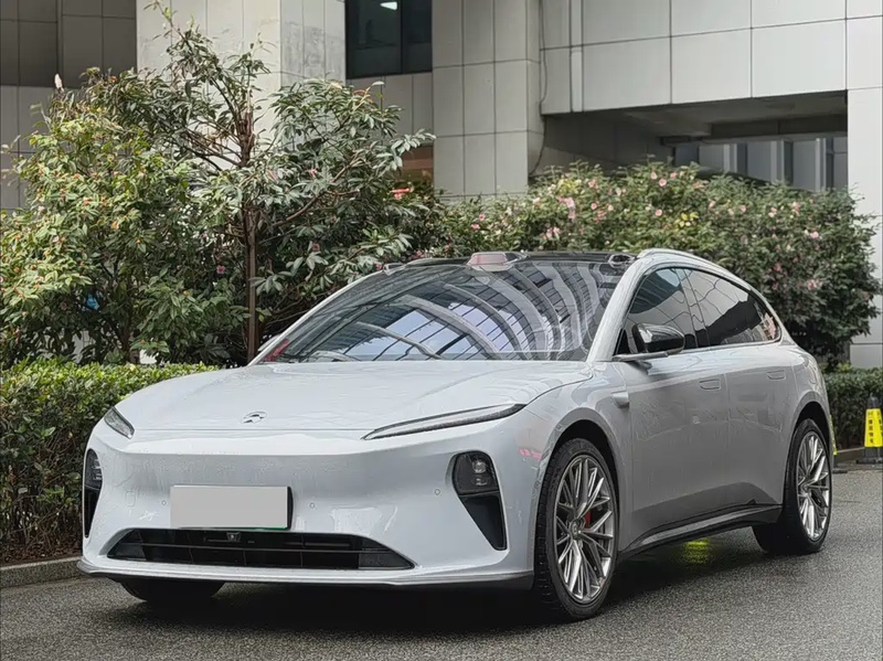 NIO ET5T