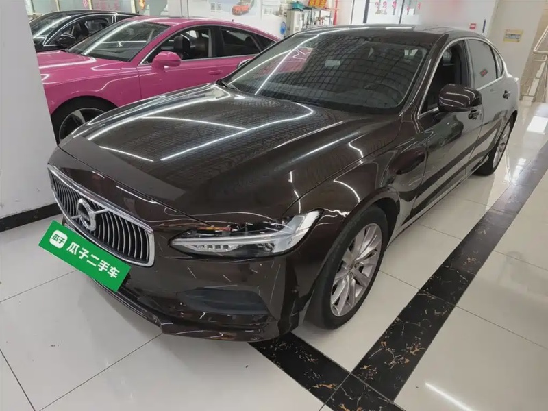 Volvo S90