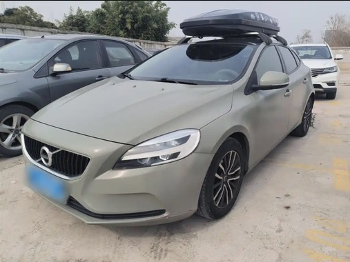 Volvo V40 2018