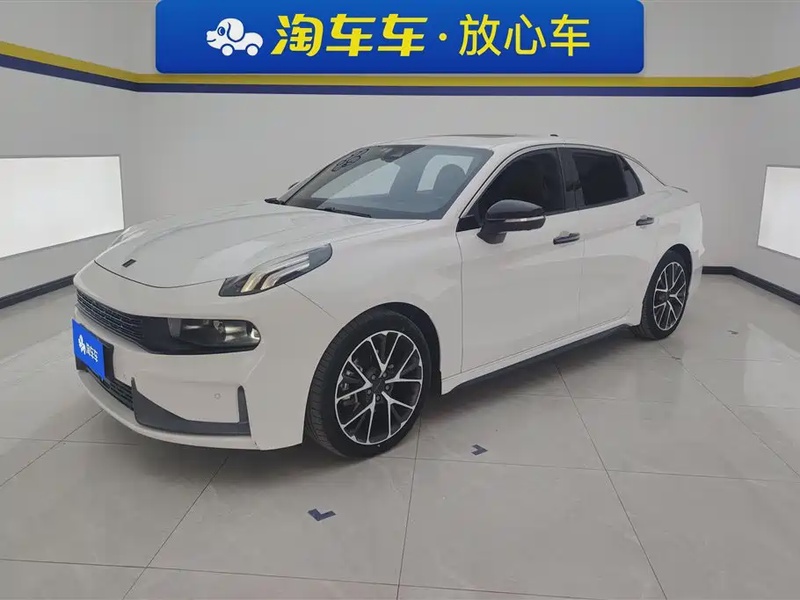 Lynk & Co 03