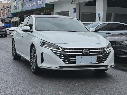 Nissan Teana 2024