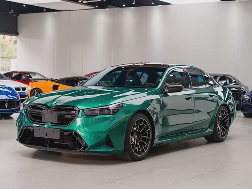 BMW M5 2025