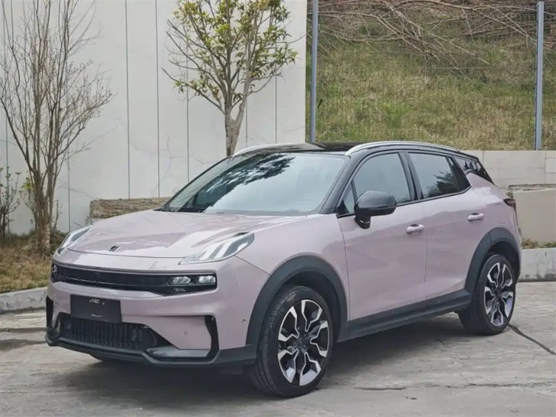 Lynk & Co 06