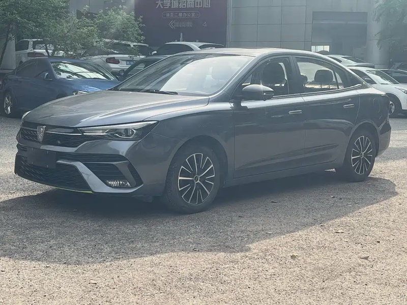 Roewe i5