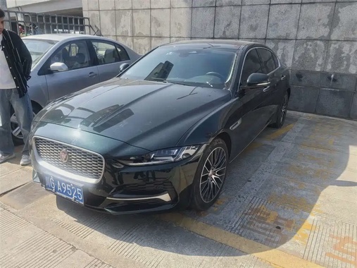 Jaguar XE 2022