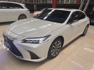 Lexus ES 2025
