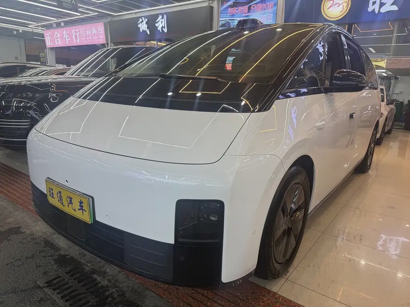 Li Auto MEGA