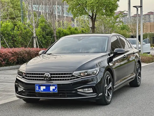 Volkswagen Magotan 2024