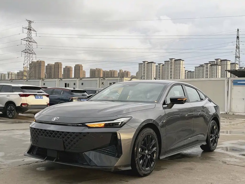 Changan UNI-V