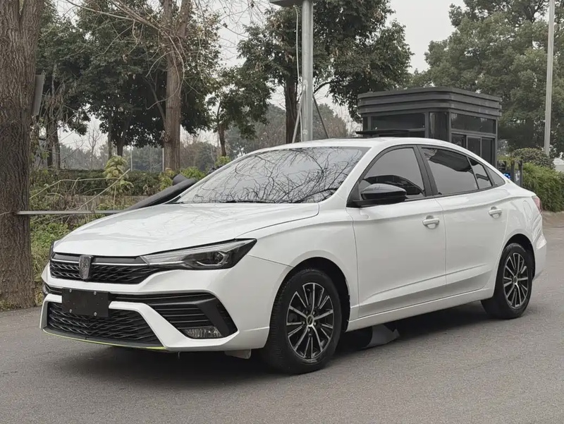 Roewe i5