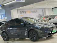 Tesla Model Y 2025