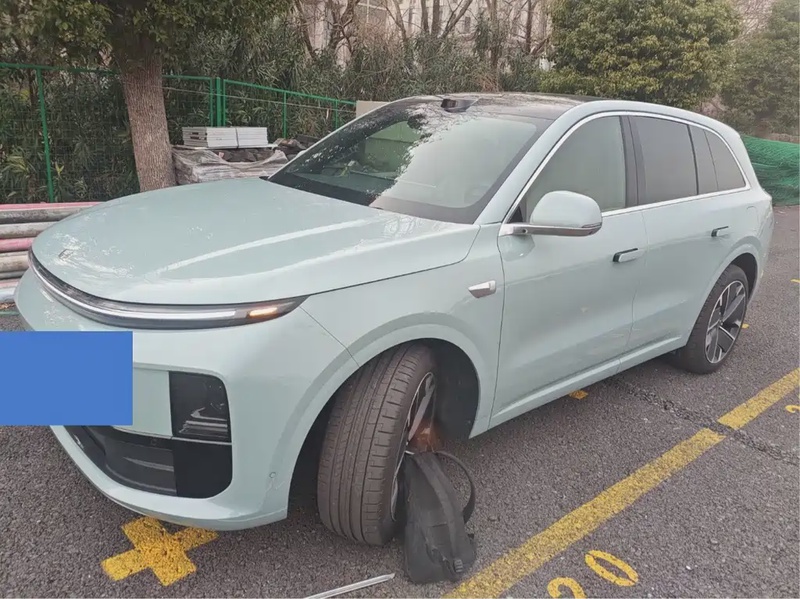 Li Auto L6