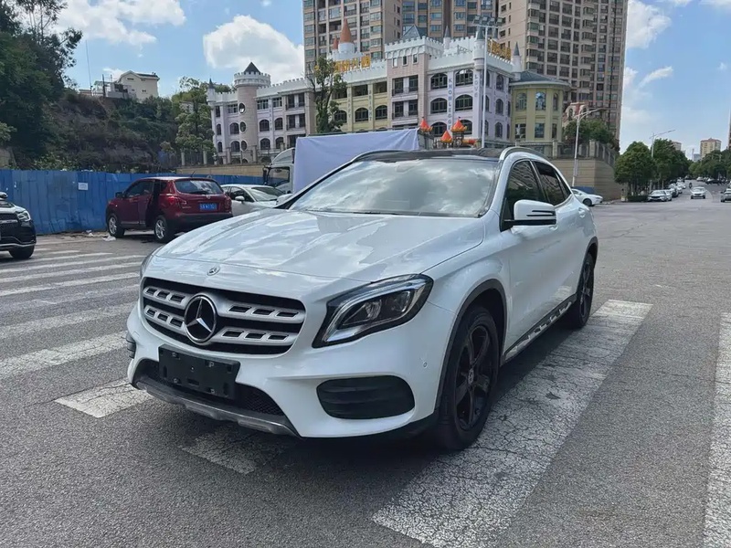 Mercedes-Benz GLA-Class