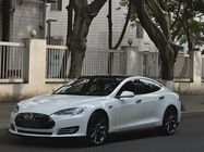 Tesla Model S 2015