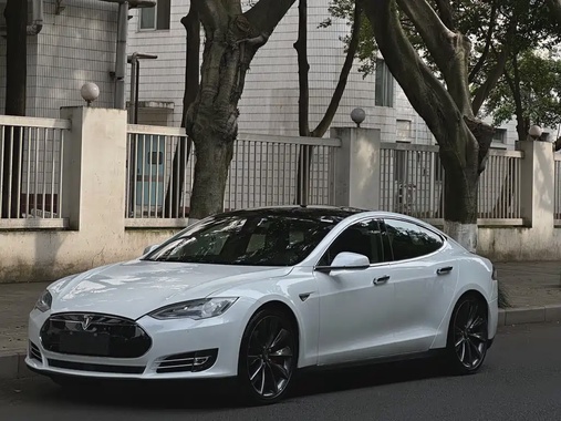 Tesla Model S 2015