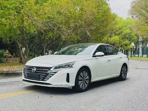 Nissan Teana 2023