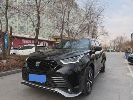 Toyota Crown Kluger 2022