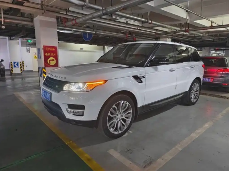 Land Rover Sport