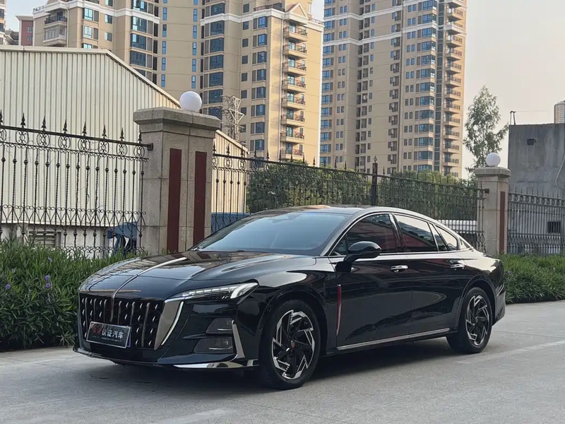 Hongqi H6