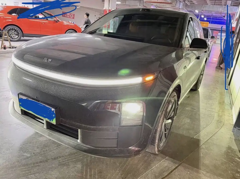 Li Auto L6