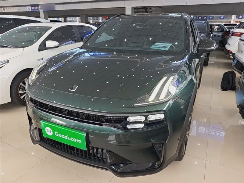 Lynk & Co 06