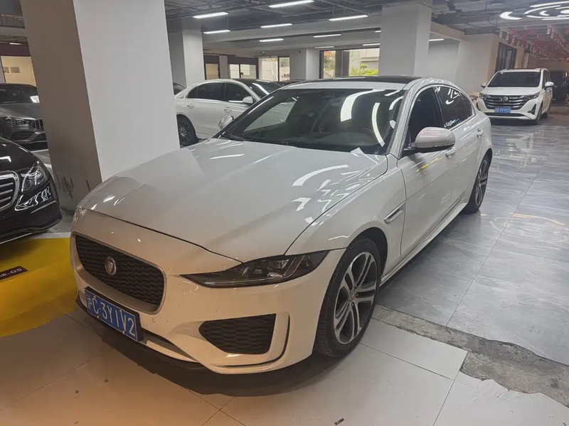 Jaguar XE