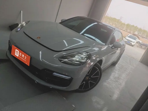 Porsche Panamera 2022