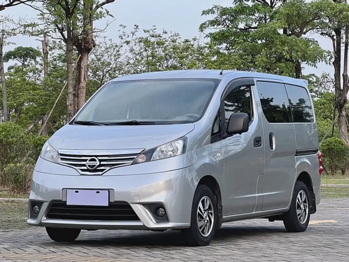 Nissan NV200 2017