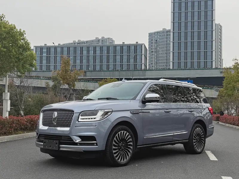 Lincoln Navigator