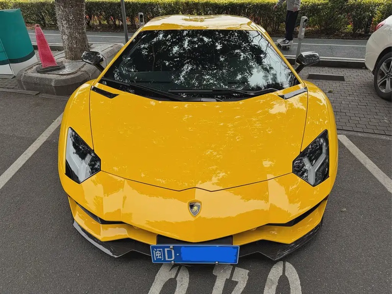 Lamborghini Aventador