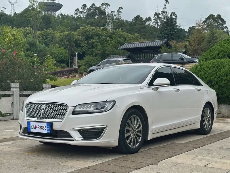 Lincoln MKZ