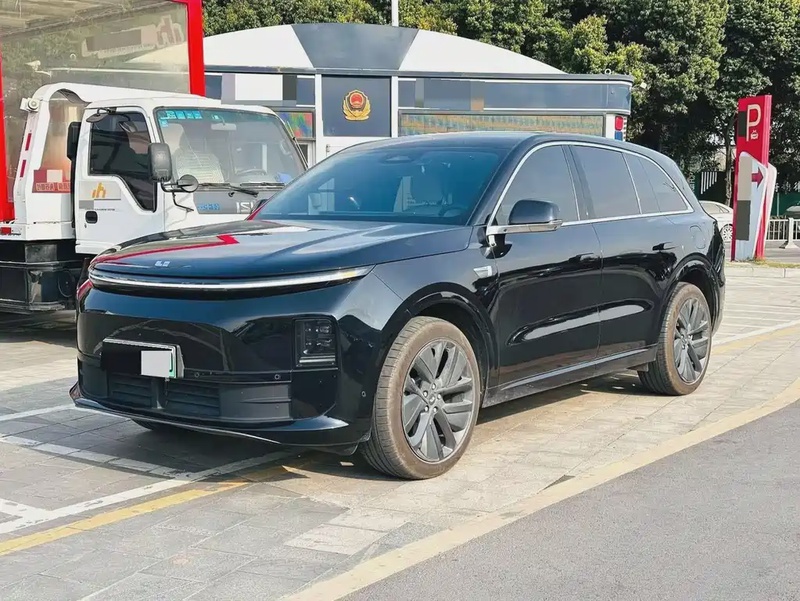 Li Auto L6