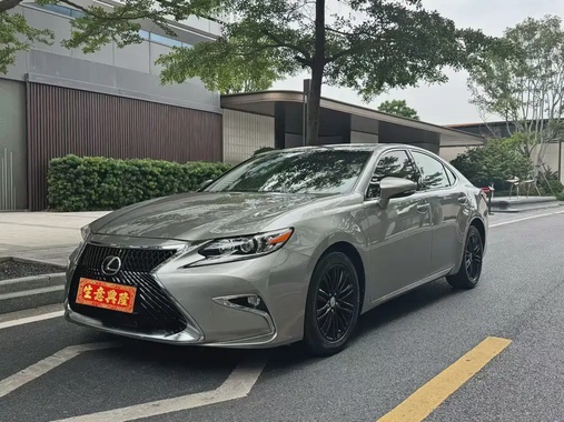 Lexus ES 2017