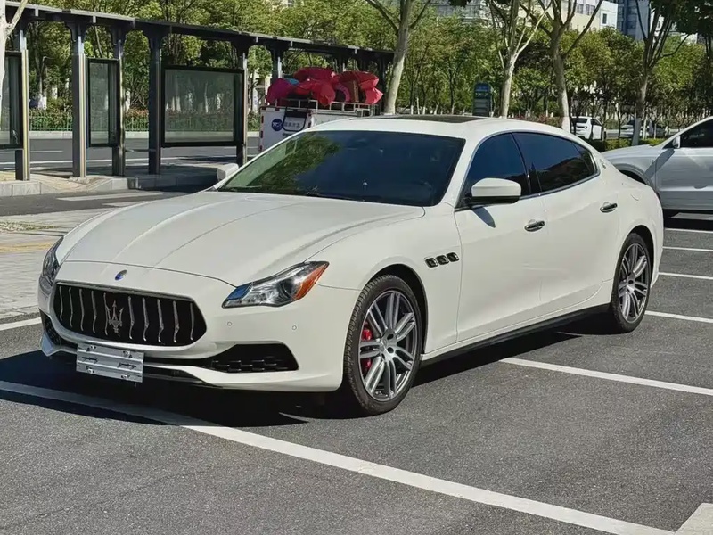 Maserati Quattroporte