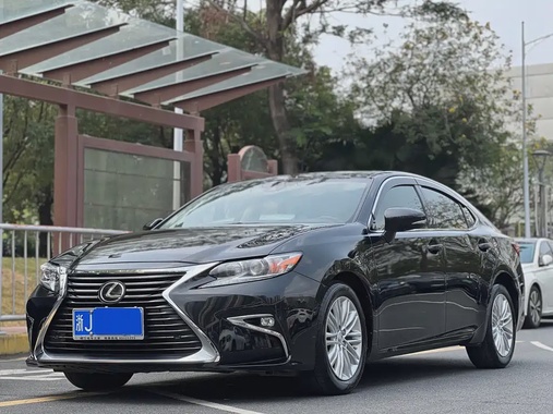 Lexus ES 2018