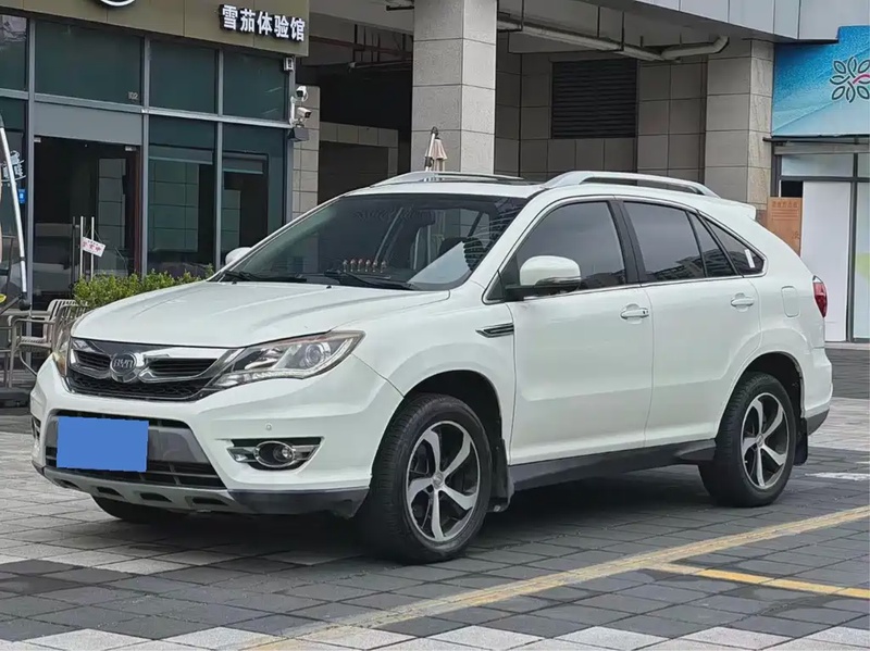 BYD S7