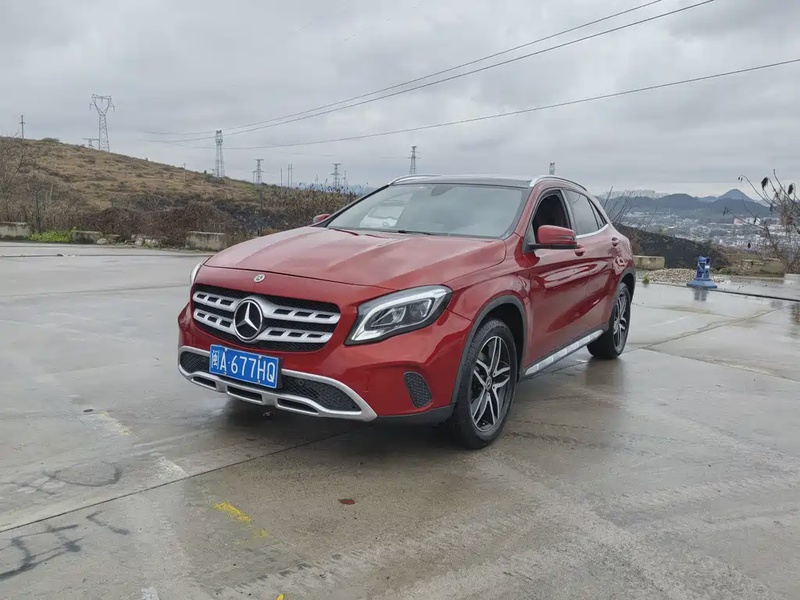 Mercedes-Benz GLA-Class