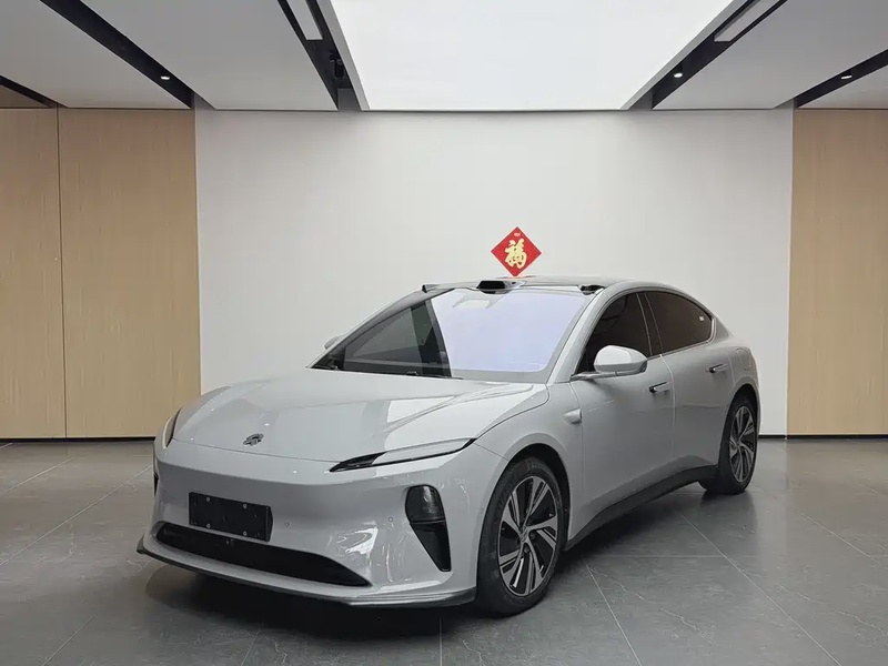NIO ET5