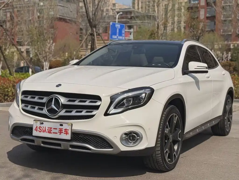 Mercedes-Benz GLA-Class