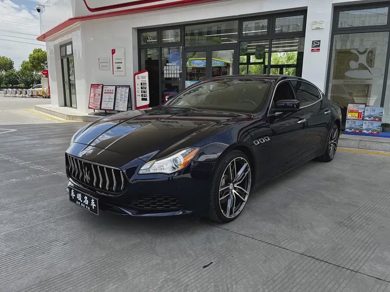 Maserati Quattroporte
