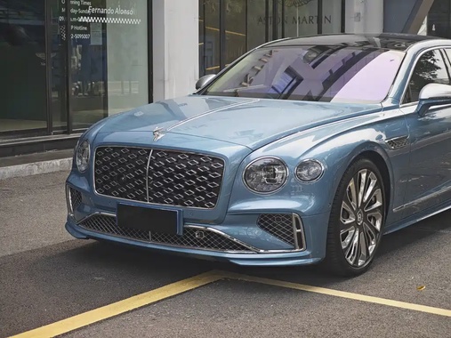 Bentley Flying Spur 2025