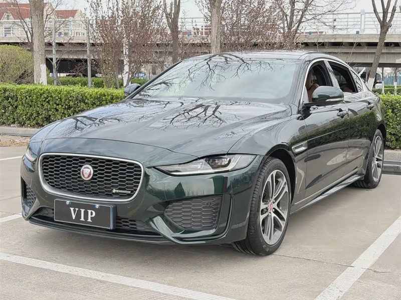 Jaguar XE