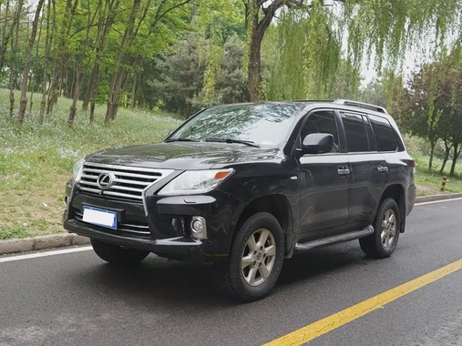 Lexus LX 2010